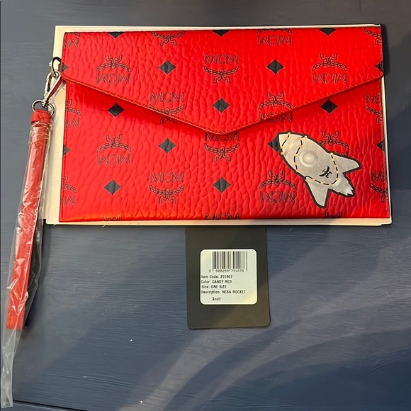 MCM Red wristlet - Picture 1 of 13